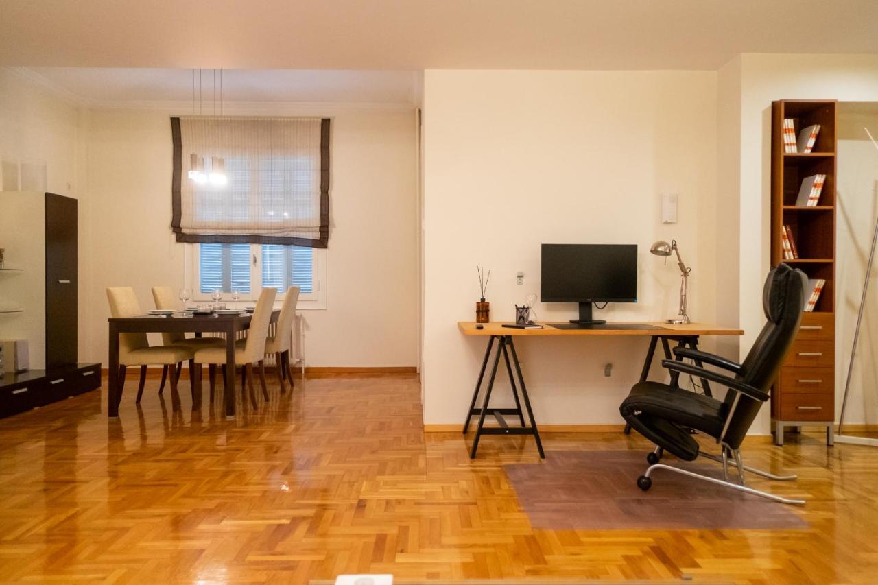 Two Bedroom Apt In Syntagma - Ermou Area أثينا المظهر الخارجي الصورة