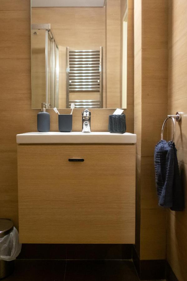 Two Bedroom Apt In Syntagma - Ermou Area أثينا المظهر الخارجي الصورة