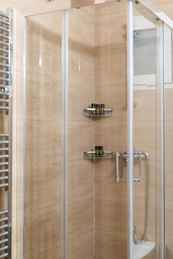 Two Bedroom Apt In Syntagma - Ermou Area أثينا المظهر الخارجي الصورة