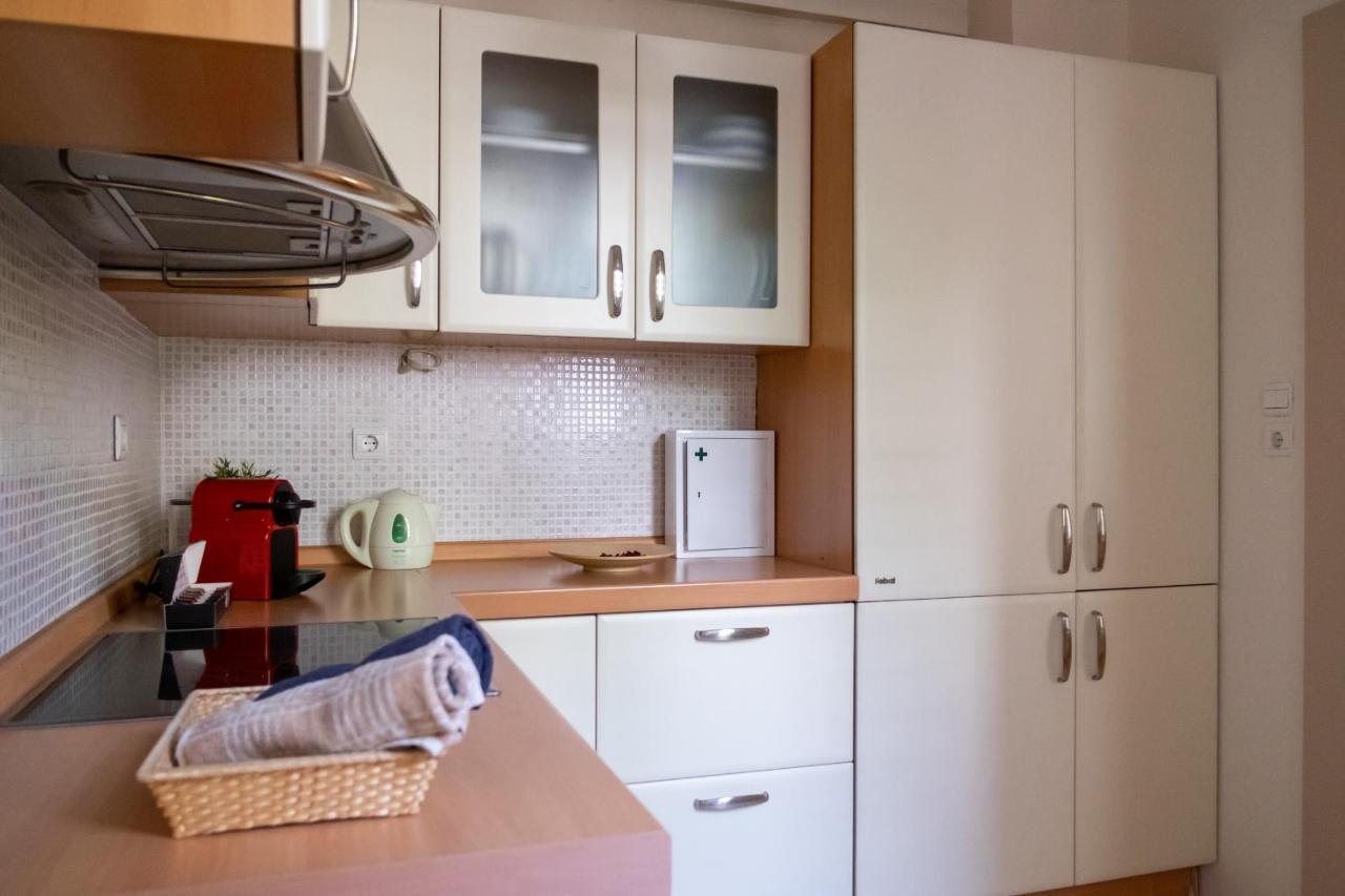 Two Bedroom Apt In Syntagma - Ermou Area أثينا المظهر الخارجي الصورة