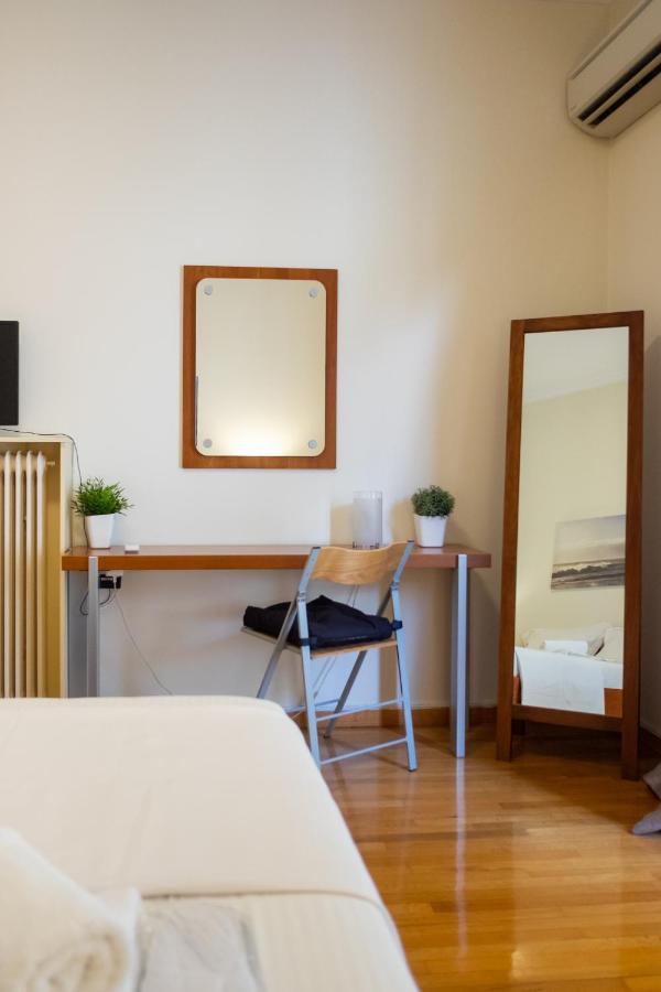 Two Bedroom Apt In Syntagma - Ermou Area أثينا المظهر الخارجي الصورة