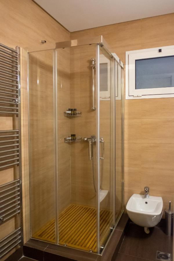 Two Bedroom Apt In Syntagma - Ermou Area أثينا المظهر الخارجي الصورة